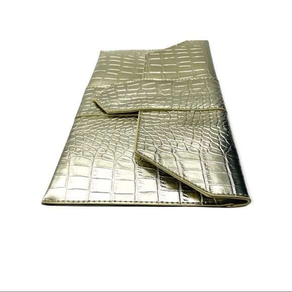 NEW JJ Winters Metallic Croc Clutch - Picture 12 of 14